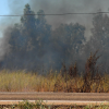 Incendio forestal junto a Valdebotoa: Bomberos de Badajoz trabajan en la extinción