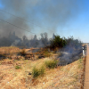 Incendio forestal junto a Valdebotoa: Bomberos de Badajoz trabajan en la extinción
