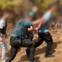 Sin carné, en sentido contrario y a la fuga: la persecución de tres jóvenes por Extremadura