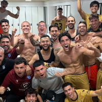 Tienza vuelve a salvar al Badajoz: victoria de oro ante el Xerez