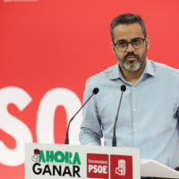 El PSOE acusa a Guardiola de una "política de brazos cruzados" ante los problemas