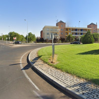 Una mujer queda inmóvil en el suelo tras un grave accidente en Badajoz