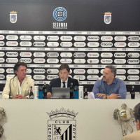 El Badajoz planta cara a la FIFA y reclama hasta 8M de dólares por el bloqueo de la pasada temporada
