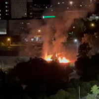 Varios incendios la pasada noche: uno junto al Hospital Universitario de Badajoz