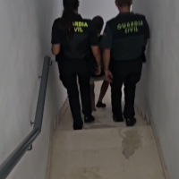 Sorprendido infraganti en plena noche de robos por dos guardias civiles fuera de servicio