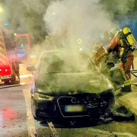 Tres vehículos arden durante la madrugada en distintos puntos de Badajoz