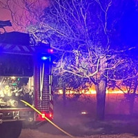 Un incendio esta madrugada en Tres Arroyos desplaza el humo hasta Badajoz