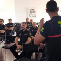 Los bomberos de la Diputación de Badajoz forman a policías nacionales