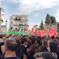 Cientos de empleados de la Junta  se manifiestan en Mérida por la equiparación salarial