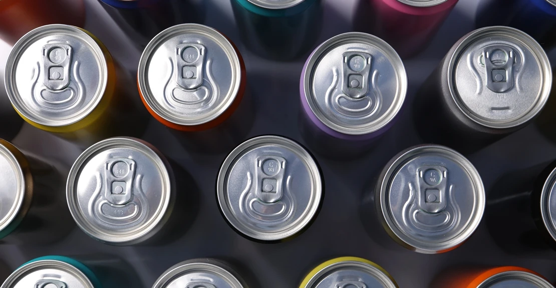 Piden prohibir la venta y consumo de bebidas energéticas a menores