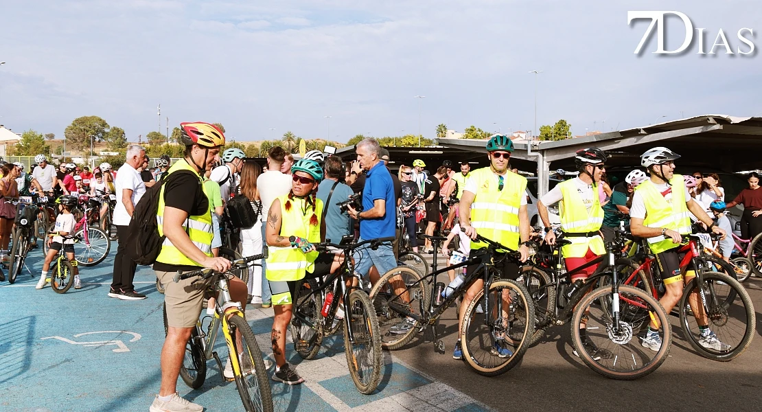 3.000 personas disfrutan del Día de la Bicicleta en Badajoz