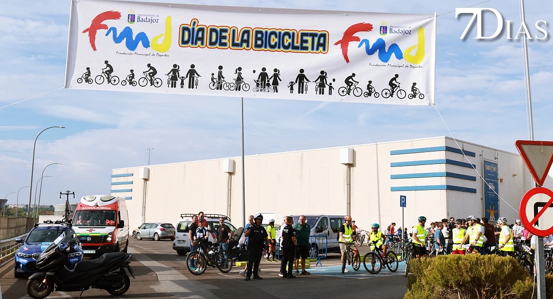 3.000 personas disfrutan del Día de la Bicicleta en Badajoz