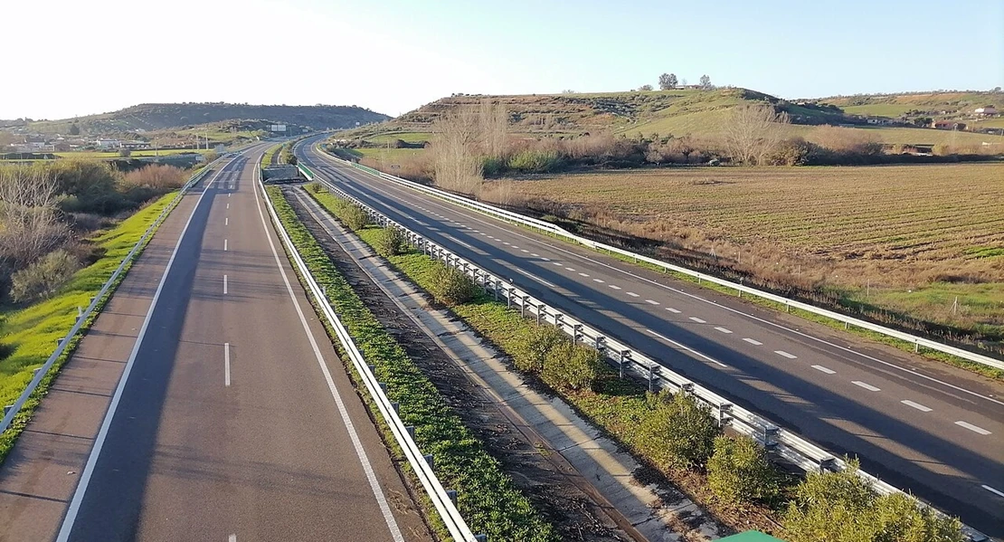 Contratan obras de mejora de la autovía EX-A1 a la altura de Coria