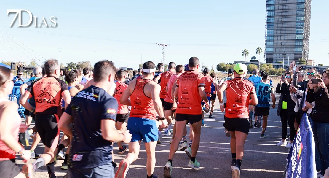 REPOR: La carrera 091 deja deporte, solidaridad y buen ambiente en Badajoz