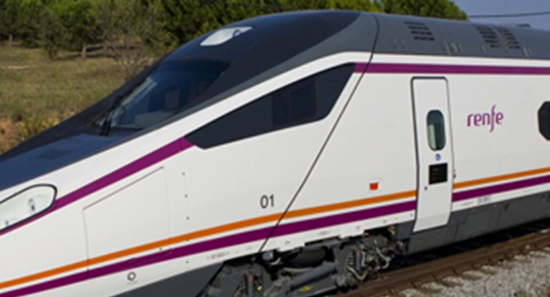 Chocan dos trenes de alta velocidad: dos vagones caen por un terraplén y hay heridos