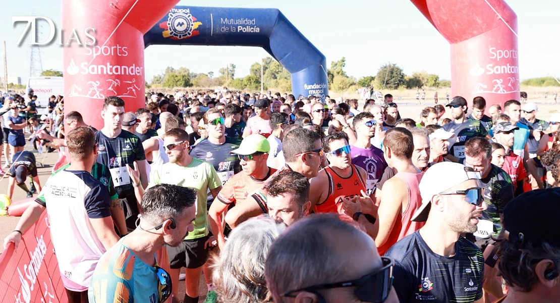 REPOR: La carrera 091 deja deporte, solidaridad y buen ambiente en Badajoz
