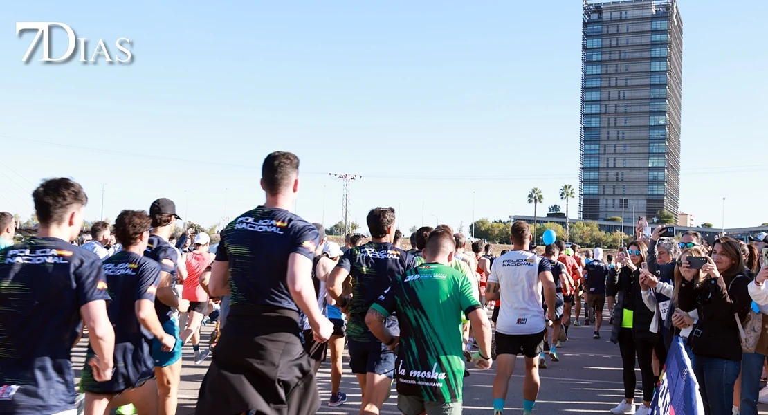 REPOR: La carrera 091 deja deporte, solidaridad y buen ambiente en Badajoz