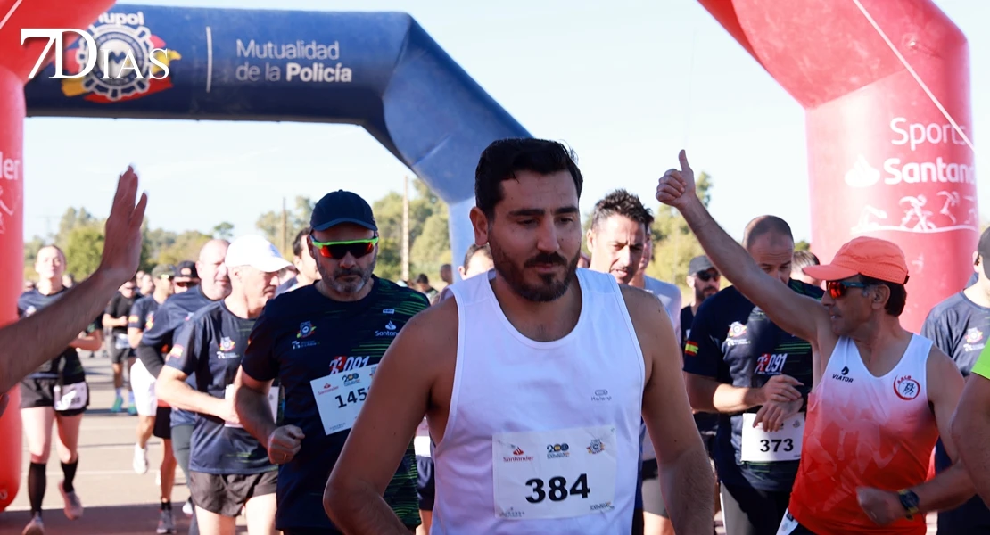 REPOR: La carrera 091 deja deporte, solidaridad y buen ambiente en Badajoz