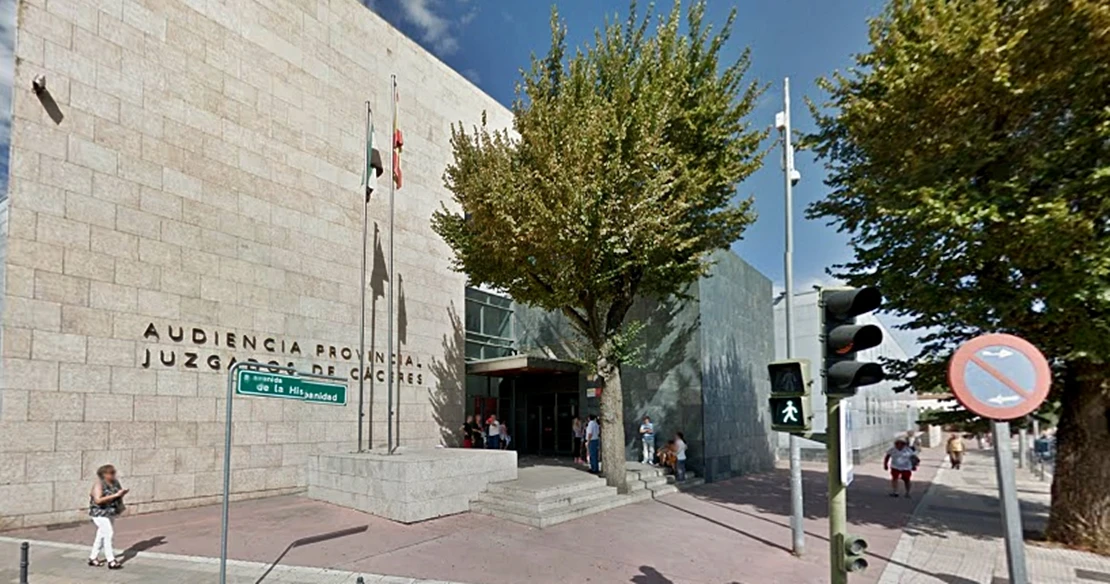 Eximen a una pareja de pagar la comisión a una inmobiliaria por una compraventa en Cáceres