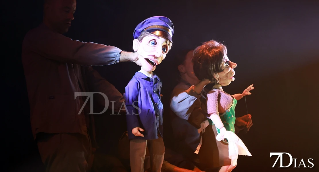 METER FOTOS EDU / Puebla de la Calzada levanta el telón: arranca el 45º Festival Nacional de Teatro Vegas Bajas