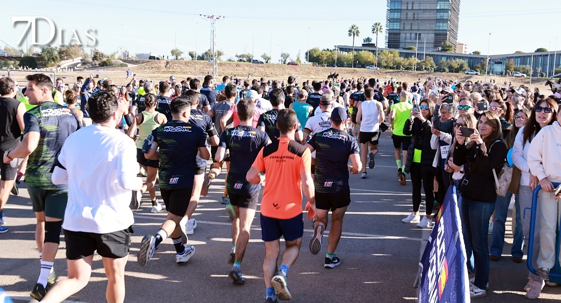 REPOR: La carrera 091 deja deporte, solidaridad y buen ambiente en Badajoz