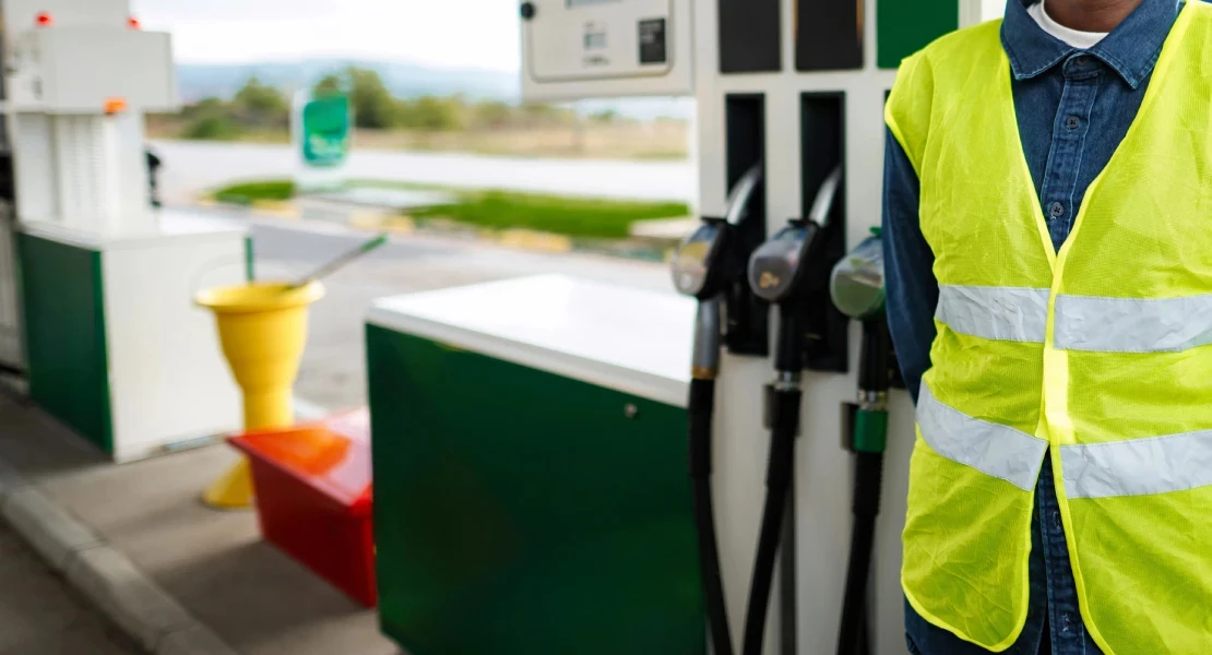 Los carburantes suben más del 30% pese a las ayudas