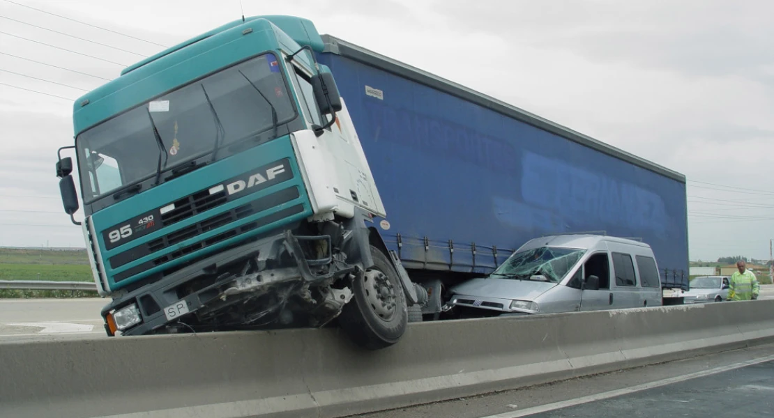 87 fallecidos en un mes: los datos de accidentes en España y Extremadura