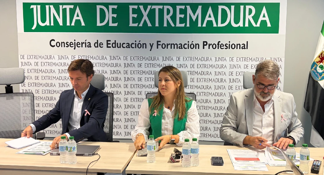 Convocan 805 plazas para las oposiciones de secundaria de 2027 en Extremadura