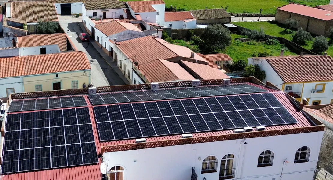 La Diputación de Badajoz dotará de instalaciones fotovoltaicas a municipios y entidades