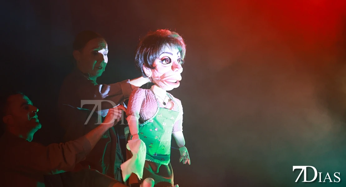 METER FOTOS EDU / Puebla de la Calzada levanta el telón: arranca el 45º Festival Nacional de Teatro Vegas Bajas