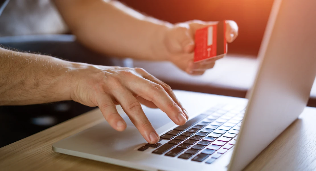 No te van a regalar una cesta de alimentos: así es la nueva estafa que suplanta a Mercadona