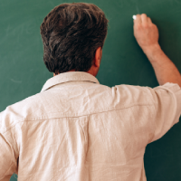 PIDE logra eliminar la permanencia obligatoria durante los periodos de CHL en Secundaria