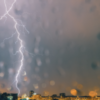 Media España en aviso por lluvias y tormentas