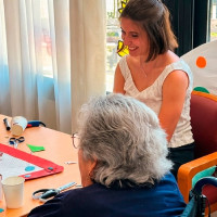 Casi 500 mayores reciben acompañamiento de Cáritas para combatir la soledad no deseada
