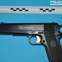 Detenido en Cáceres por amenazar a varias personas con una pistola de aire comprimido