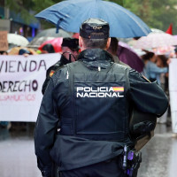 El temporal no frena la manifestación sobre una vivienda digna en Badajoz
