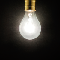 La luz se dispara este lunes y alcanza su mayor precio en lo que va de octubre