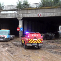 Hallan un cuerpo sin vida en un vehículo atrapado por las lluvias en Cataluña