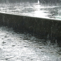 Gran parte de Extremadura continuará en alerta por lluvias y tormentas este lunes