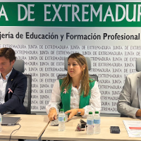 Convocan 805 plazas para las oposiciones de secundaria de 2027 en Extremadura