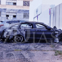 Un nuevo incendio de vehículo afecta a otros dos en Badajoz