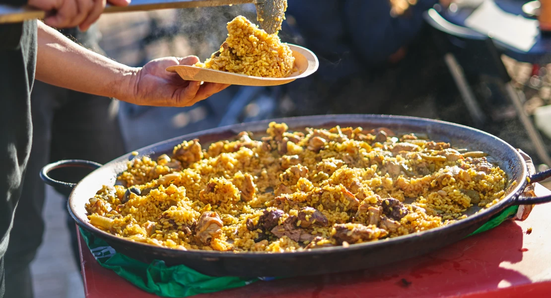 El Carnaval de Badajoz se une por una buena causa con un concurso solidario de paellas