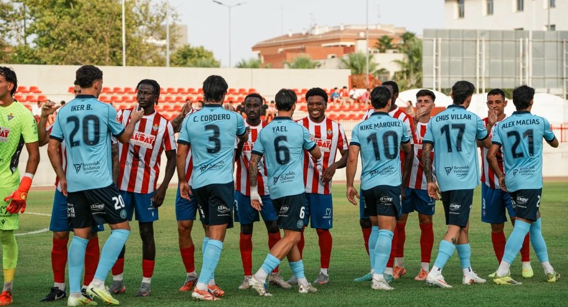 CD Extremadura y CD Don Benito miden sus fuerzas en la Copa del Rey