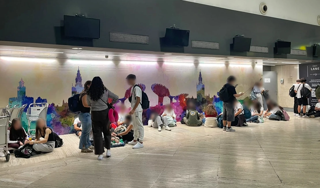 Alumnos del IES San Fernando se quedan tirados en el aeropuerto de Barcelona