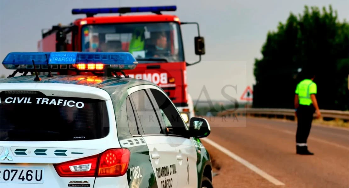 Muere una persona en un accidente entre un coche y un camión en Usagre