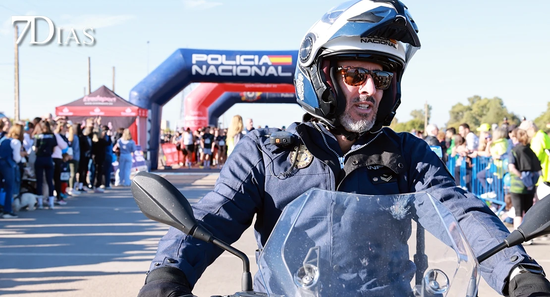 REPOR: La carrera 091 deja deporte, solidaridad y buen ambiente en Badajoz