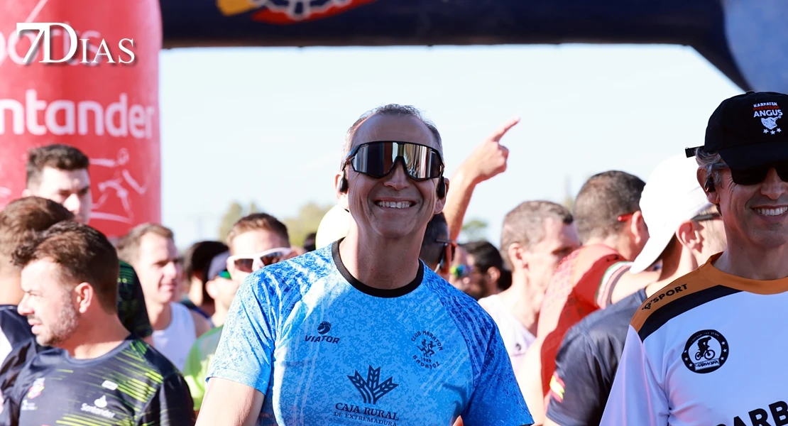 REPOR: La carrera 091 deja deporte, solidaridad y buen ambiente en Badajoz