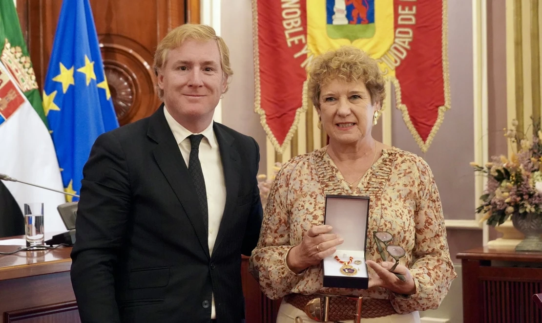 Margarita De La Fuente toma posesión de su cargo como concejala de Badajoz